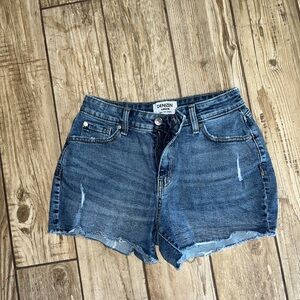Levi’s Denizen Shorts